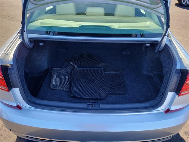2016 Volkswagen Passat SEL, available for sale in Stratford, Connecticut | Wiz Leasing Inc. Stratford, Connecticut 2016 Volkswagen Passat SEL, available for sale in Stratford, Connecticut | Wiz Leasing Inc. Stratford, Connecticut