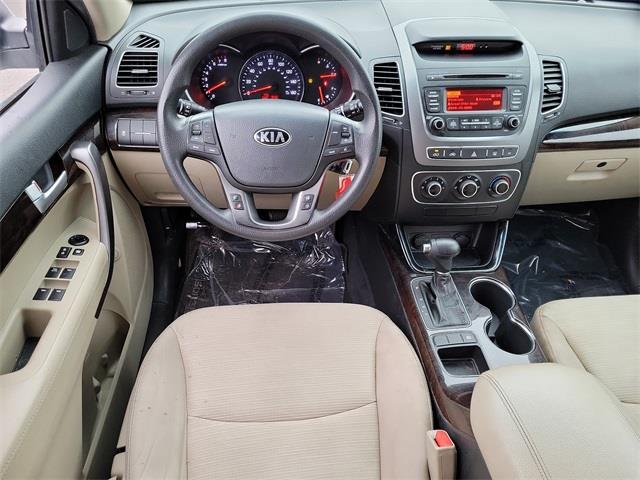 2015 Kia Sorento LX, available for sale in Stratford, Connecticut | Wiz Leasing Inc. Stratford, Connecticut 2015 Kia Sorento LX, available for sale in Stratford, Connecticut | Wiz Leasing Inc. Stratford, Connecticut