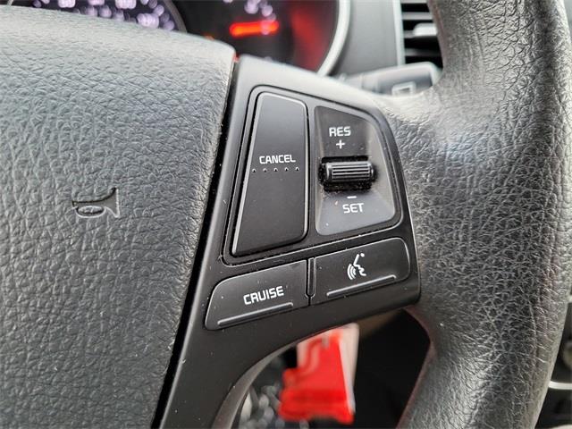 2015 Kia Sorento LX, available for sale in Stratford, Connecticut | Wiz Leasing Inc. Stratford, Connecticut 2015 Kia Sorento LX, available for sale in Stratford, Connecticut | Wiz Leasing Inc. Stratford, Connecticut