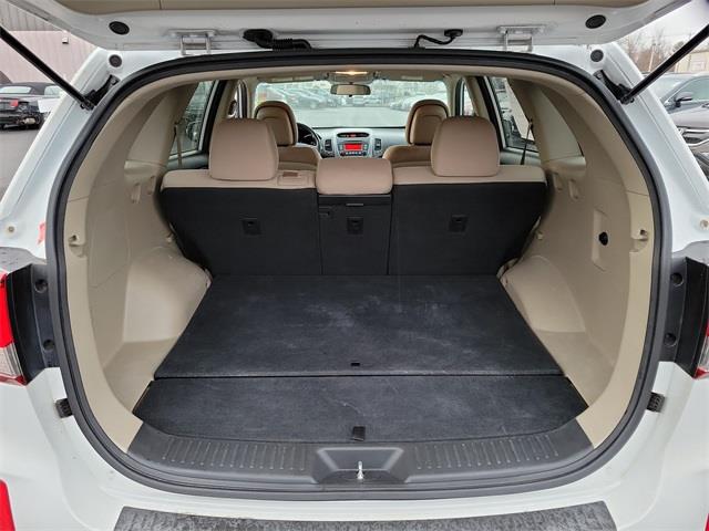 2015 Kia Sorento LX, available for sale in Stratford, Connecticut | Wiz Leasing Inc. Stratford, Connecticut 2015 Kia Sorento LX, available for sale in Stratford, Connecticut | Wiz Leasing Inc. Stratford, Connecticut