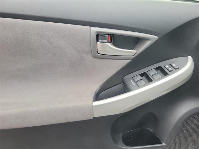 2014 Toyota Prius Three, available for sale in Stratford, Connecticut | Wiz Leasing Inc. Stratford, Connecticut 2014 Toyota Prius Three, available for sale in Stratford, Connecticut | Wiz Leasing Inc. Stratford, Connecticut