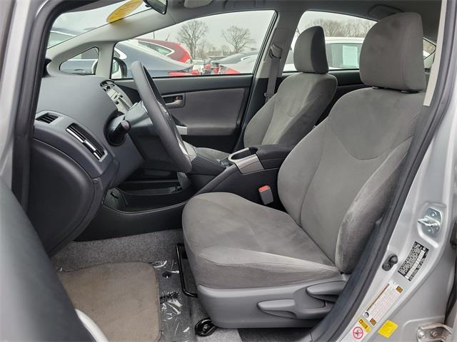 2014 Toyota Prius Three, available for sale in Stratford, Connecticut | Wiz Leasing Inc. Stratford, Connecticut 2014 Toyota Prius Three, available for sale in Stratford, Connecticut | Wiz Leasing Inc. Stratford, Connecticut