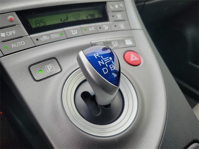 2014 Toyota Prius Three, available for sale in Stratford, Connecticut | Wiz Leasing Inc. Stratford, Connecticut 2014 Toyota Prius Three, available for sale in Stratford, Connecticut | Wiz Leasing Inc. Stratford, Connecticut