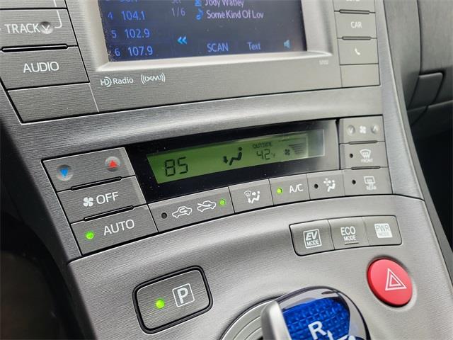 2014 Toyota Prius Three, available for sale in Stratford, Connecticut | Wiz Leasing Inc. Stratford, Connecticut 2014 Toyota Prius Three, available for sale in Stratford, Connecticut | Wiz Leasing Inc. Stratford, Connecticut