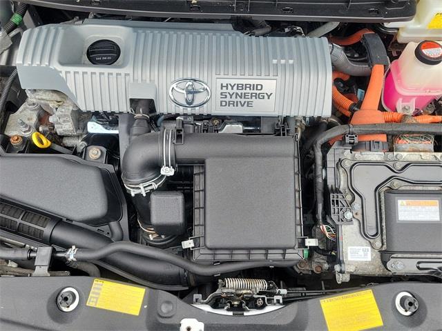 2014 Toyota Prius Three, available for sale in Stratford, Connecticut | Wiz Leasing Inc. Stratford, Connecticut 2014 Toyota Prius Three, available for sale in Stratford, Connecticut | Wiz Leasing Inc. Stratford, Connecticut