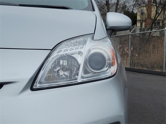 2014 Toyota Prius Three, available for sale in Stratford, Connecticut | Wiz Leasing Inc. Stratford, Connecticut 2014 Toyota Prius Three, available for sale in Stratford, Connecticut | Wiz Leasing Inc. Stratford, Connecticut
