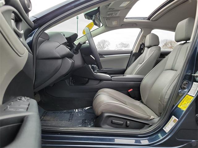 2016 Honda Civic Touring, available for sale in Stratford, Connecticut | Wiz Leasing Inc. Stratford, Connecticut 2016 Honda Civic Touring, available for sale in Stratford, Connecticut | Wiz Leasing Inc. Stratford, Connecticut