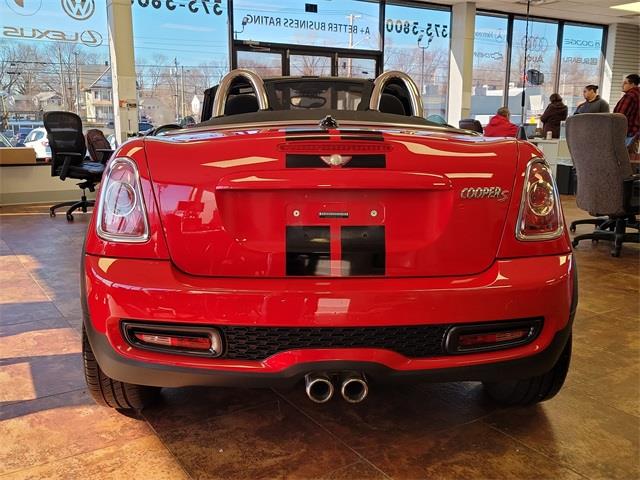 2013 Mini Cooper s Base, available for sale in Stratford, Connecticut | Wiz Leasing Inc. Stratford, Connecticut 2013 Mini Cooper s Base, available for sale in Stratford, Connecticut | Wiz Leasing Inc. Stratford, Connecticut