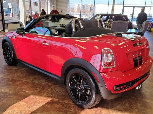 2013 Mini Cooper s Base, available for sale in Stratford, Connecticut | Wiz Leasing Inc. Stratford, Connecticut 2013 Mini Cooper s Base, available for sale in Stratford, Connecticut | Wiz Leasing Inc. Stratford, Connecticut