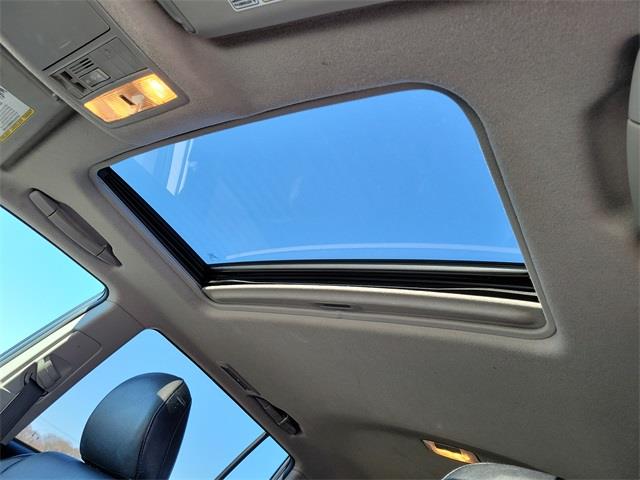 2010 Toyota Highlander SE, available for sale in Stratford, Connecticut | Wiz Leasing Inc. Stratford, Connecticut 2010 Toyota Highlander SE, available for sale in Stratford, Connecticut | Wiz Leasing Inc. Stratford, Connecticut