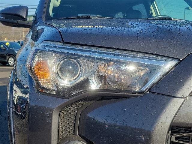 2015 Toyota 4runner SR5, available for sale in Stratford, Connecticut | Wiz Leasing Inc. Stratford, Connecticut 2015 Toyota 4runner SR5, available for sale in Stratford, Connecticut | Wiz Leasing Inc. Stratford, Connecticut