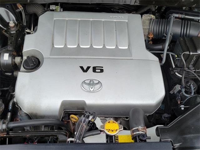 2013 Toyota Highlander Base Plus V6, available for sale in Stratford, Connecticut | Wiz Leasing Inc. Stratford, Connecticut 2013 Toyota Highlander Base Plus V6, available for sale in Stratford, Connecticut | Wiz Leasing Inc. Stratford, Connecticut