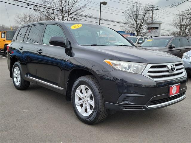 2013 Toyota Highlander Base Plus V6, available for sale in Stratford, Connecticut | Wiz Leasing Inc. Stratford, Connecticut 2013 Toyota Highlander Base Plus V6, available for sale in Stratford, Connecticut | Wiz Leasing Inc. Stratford, Connecticut