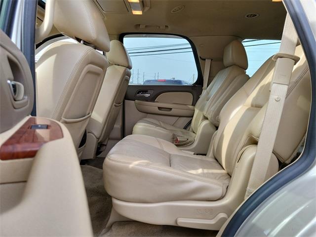 2013 GMC Yukon SLT, available for sale in Stratford, Connecticut | Wiz Leasing Inc. Stratford, Connecticut 2013 GMC Yukon SLT, available for sale in Stratford, Connecticut | Wiz Leasing Inc. Stratford, Connecticut