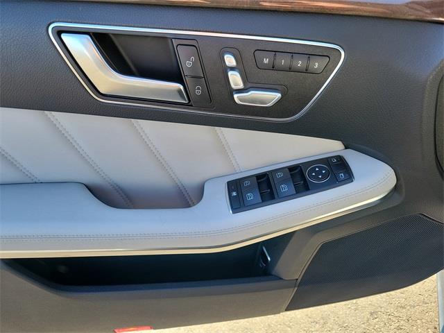 2014 Mercedes-benz E-class E 350, available for sale in Stratford, Connecticut | Wiz Leasing Inc. Stratford, Connecticut 2014 Mercedes-benz E-class E 350, available for sale in Stratford, Connecticut | Wiz Leasing Inc. Stratford, Connecticut