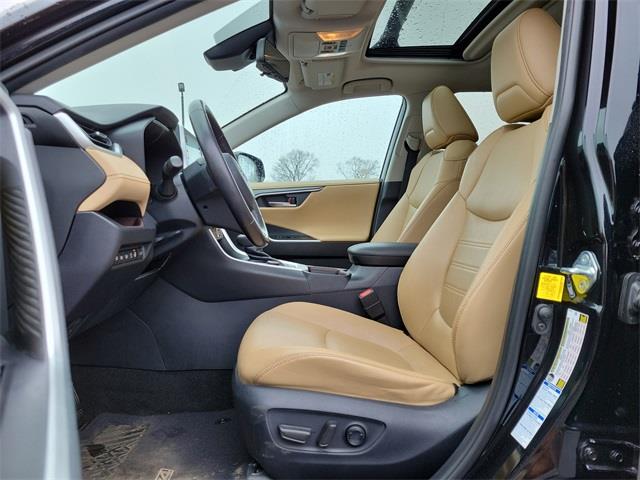2019 Toyota Rav4 Limited, available for sale in Stratford, Connecticut | Wiz Leasing Inc. Stratford, Connecticut 2019 Toyota Rav4 Limited, available for sale in Stratford, Connecticut | Wiz Leasing Inc. Stratford, Connecticut