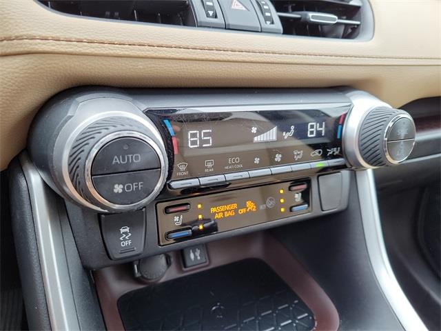 2019 Toyota Rav4 Limited, available for sale in Stratford, Connecticut | Wiz Leasing Inc. Stratford, Connecticut 2019 Toyota Rav4 Limited, available for sale in Stratford, Connecticut | Wiz Leasing Inc. Stratford, Connecticut