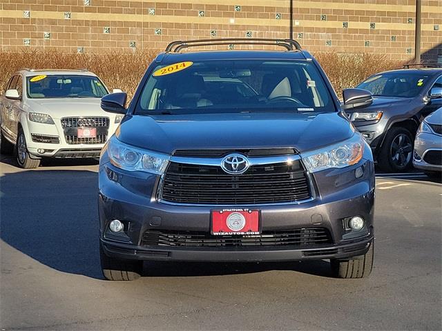 2014 Toyota Highlander XLE V6, available for sale in Stratford, Connecticut | Wiz Leasing Inc. Stratford, Connecticut 2014 Toyota Highlander XLE V6, available for sale in Stratford, Connecticut | Wiz Leasing Inc. Stratford, Connecticut