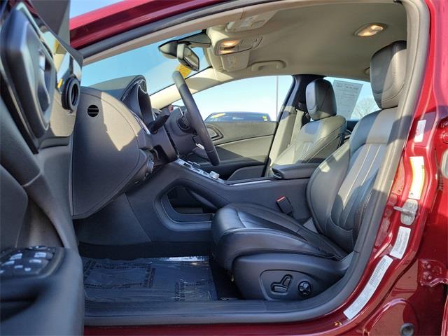 2015 Chrysler 200 C, available for sale in Stratford, Connecticut | Wiz Leasing Inc. Stratford, Connecticut 2015 Chrysler 200 C, available for sale in Stratford, Connecticut | Wiz Leasing Inc. Stratford, Connecticut