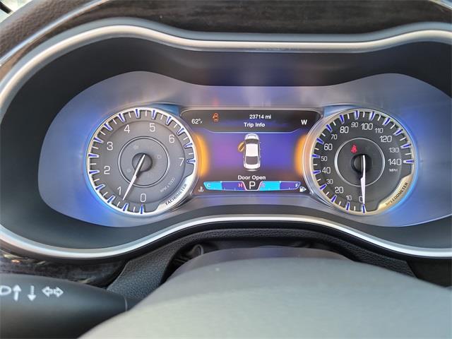 2015 Chrysler 200 C, available for sale in Stratford, Connecticut | Wiz Leasing Inc. Stratford, Connecticut 2015 Chrysler 200 C, available for sale in Stratford, Connecticut | Wiz Leasing Inc. Stratford, Connecticut