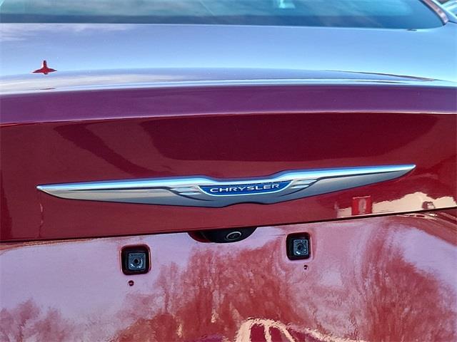 2015 Chrysler 200 C, available for sale in Stratford, Connecticut | Wiz Leasing Inc. Stratford, Connecticut 2015 Chrysler 200 C, available for sale in Stratford, Connecticut | Wiz Leasing Inc. Stratford, Connecticut