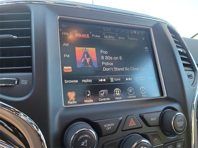 2014 Jeep Grand Cherokee Overland, available for sale in Stratford, Connecticut | Wiz Leasing Inc. Stratford, Connecticut 2014 Jeep Grand Cherokee Overland, available for sale in Stratford, Connecticut | Wiz Leasing Inc. Stratford, Connecticut