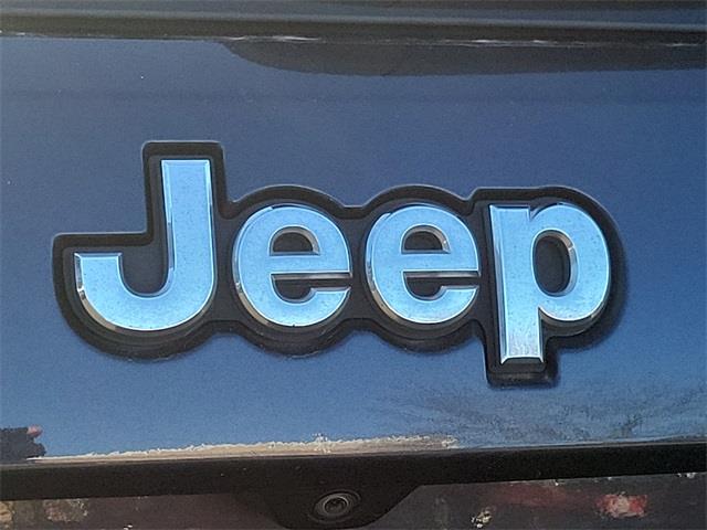 2014 Jeep Grand Cherokee Overland, available for sale in Stratford, Connecticut | Wiz Leasing Inc. Stratford, Connecticut 2014 Jeep Grand Cherokee Overland, available for sale in Stratford, Connecticut | Wiz Leasing Inc. Stratford, Connecticut