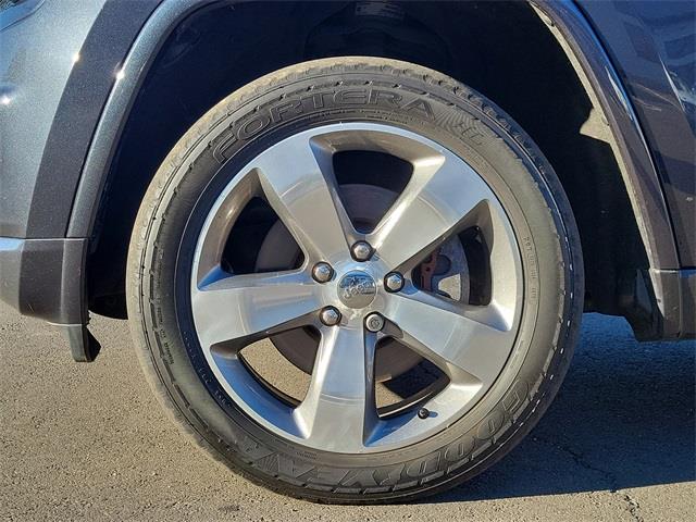 2014 Jeep Grand Cherokee Overland, available for sale in Stratford, Connecticut | Wiz Leasing Inc. Stratford, Connecticut 2014 Jeep Grand Cherokee Overland, available for sale in Stratford, Connecticut | Wiz Leasing Inc. Stratford, Connecticut