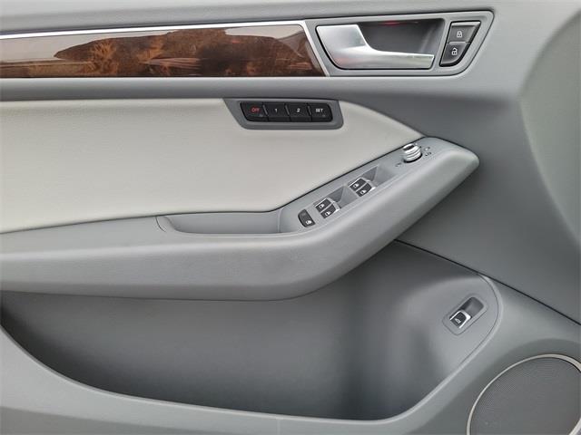 2016 Audi Q5 3.0T Premium Plus, available for sale in Stratford, Connecticut | Wiz Leasing Inc. Stratford, Connecticut 2016 Audi Q5 3.0T Premium Plus, available for sale in Stratford, Connecticut | Wiz Leasing Inc. Stratford, Connecticut