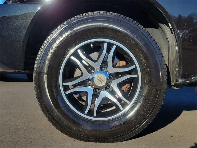 2011 Nissan Titan SV, available for sale in Stratford, Connecticut | Wiz Leasing Inc. Stratford, Connecticut 2011 Nissan Titan SV, available for sale in Stratford, Connecticut | Wiz Leasing Inc. Stratford, Connecticut