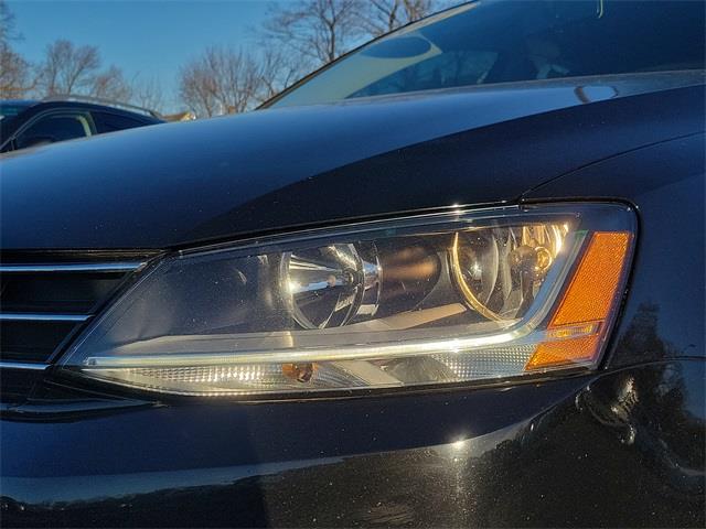 2017 Volkswagen Jetta 1.4T SE, available for sale in Stratford, Connecticut | Wiz Leasing Inc. Stratford, Connecticut 2017 Volkswagen Jetta 1.4T SE, available for sale in Stratford, Connecticut | Wiz Leasing Inc. Stratford, Connecticut