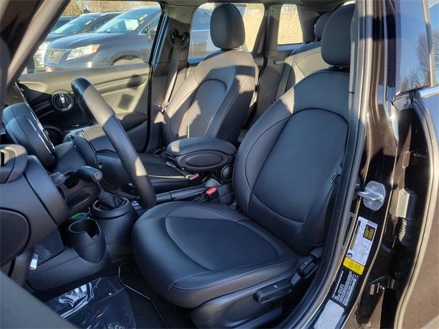 2019 Mini Cooper Oxford Edition, available for sale in Stratford, Connecticut | Wiz Leasing Inc. Stratford, Connecticut 2019 Mini Cooper Oxford Edition, available for sale in Stratford, Connecticut | Wiz Leasing Inc. Stratford, Connecticut