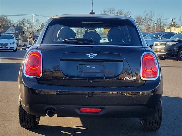 2019 Mini Cooper Oxford Edition, available for sale in Stratford, Connecticut | Wiz Leasing Inc. Stratford, Connecticut 2019 Mini Cooper Oxford Edition, available for sale in Stratford, Connecticut | Wiz Leasing Inc. Stratford, Connecticut