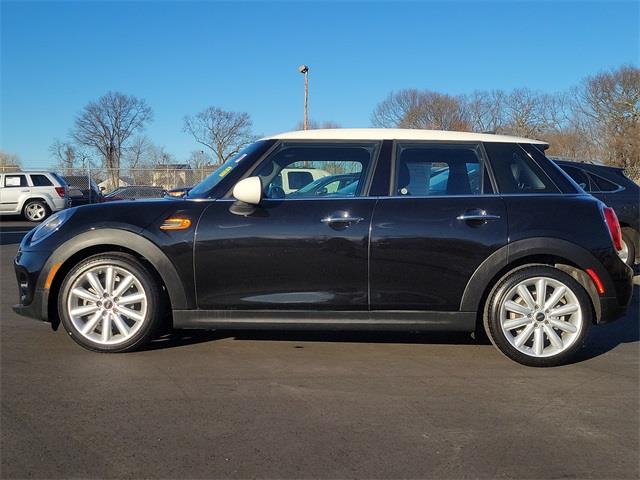 2019 Mini Cooper Oxford Edition, available for sale in Stratford, Connecticut | Wiz Leasing Inc. Stratford, Connecticut 2019 Mini Cooper Oxford Edition, available for sale in Stratford, Connecticut | Wiz Leasing Inc. Stratford, Connecticut