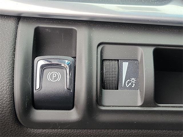 2013 Cadillac Xts Base, available for sale in Stratford, Connecticut | Wiz Leasing Inc. Stratford, Connecticut 2013 Cadillac Xts Base, available for sale in Stratford, Connecticut | Wiz Leasing Inc. Stratford, Connecticut