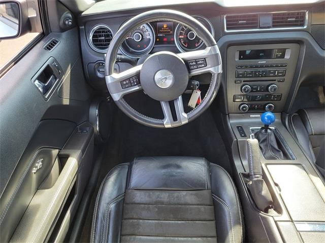 2013 Ford Mustang GT, available for sale in Stratford, Connecticut | Wiz Leasing Inc. Stratford, Connecticut 2013 Ford Mustang GT, available for sale in Stratford, Connecticut | Wiz Leasing Inc. Stratford, Connecticut