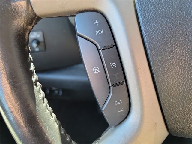 2013 GMC Sierra 1500 SLE, available for sale in Stratford, Connecticut | Wiz Leasing Inc. Stratford, Connecticut 2013 GMC Sierra 1500 SLE, available for sale in Stratford, Connecticut | Wiz Leasing Inc. Stratford, Connecticut