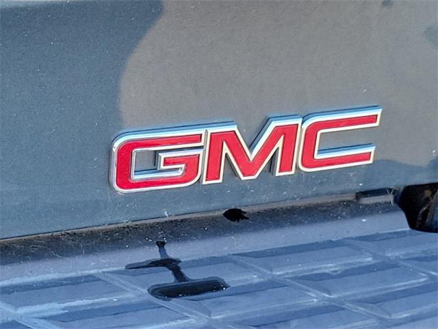 2013 GMC Sierra 1500 SLE, available for sale in Stratford, Connecticut | Wiz Leasing Inc. Stratford, Connecticut 2013 GMC Sierra 1500 SLE, available for sale in Stratford, Connecticut | Wiz Leasing Inc. Stratford, Connecticut