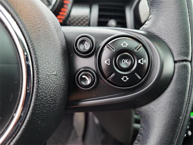 2015 Mini Cooper s Base, available for sale in Stratford, Connecticut | Wiz Leasing Inc. Stratford, Connecticut 2015 Mini Cooper s Base, available for sale in Stratford, Connecticut | Wiz Leasing Inc. Stratford, Connecticut