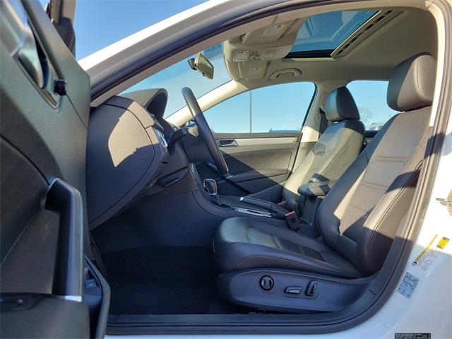 2019 Volkswagen Passat 2.0T Wolfsburg, available for sale in Stratford, Connecticut | Wiz Leasing Inc. Stratford, Connecticut 2019 Volkswagen Passat 2.0T Wolfsburg, available for sale in Stratford, Connecticut | Wiz Leasing Inc. Stratford, Connecticut