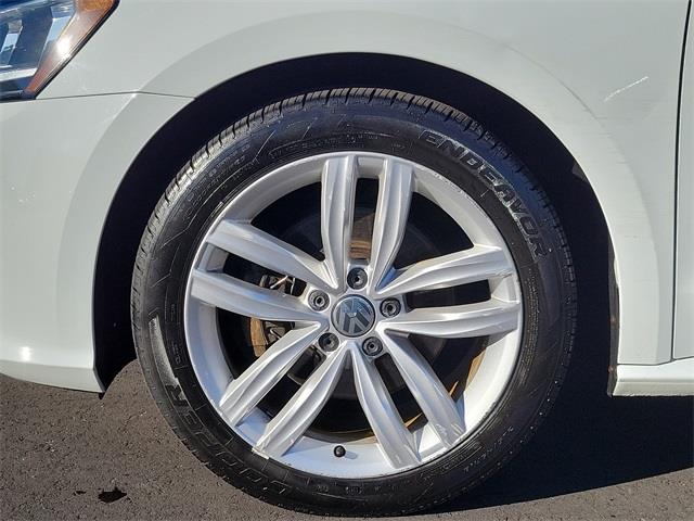 2019 Volkswagen Passat 2.0T Wolfsburg, available for sale in Stratford, Connecticut | Wiz Leasing Inc. Stratford, Connecticut 2019 Volkswagen Passat 2.0T Wolfsburg, available for sale in Stratford, Connecticut | Wiz Leasing Inc. Stratford, Connecticut