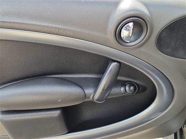 2011 Mini Cooper s Countryman ALL4, available for sale in Stratford, Connecticut | Wiz Leasing Inc. Stratford, Connecticut 2011 Mini Cooper s Countryman ALL4, available for sale in Stratford, Connecticut | Wiz Leasing Inc. Stratford, Connecticut