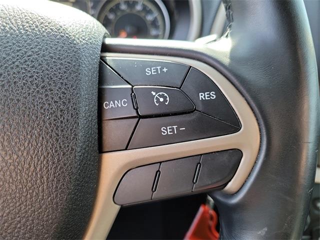 2014 Jeep Cherokee Latitude, available for sale in Stratford, Connecticut | Wiz Leasing Inc. Stratford, Connecticut 2014 Jeep Cherokee Latitude, available for sale in Stratford, Connecticut | Wiz Leasing Inc. Stratford, Connecticut