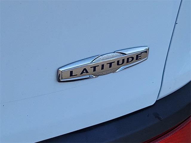 2014 Jeep Cherokee Latitude, available for sale in Stratford, Connecticut | Wiz Leasing Inc. Stratford, Connecticut 2014 Jeep Cherokee Latitude, available for sale in Stratford, Connecticut | Wiz Leasing Inc. Stratford, Connecticut