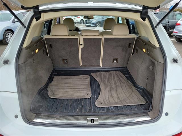 2014 Audi Q5 2.0T Premium Plus, available for sale in Stratford, Connecticut | Wiz Leasing Inc. Stratford, Connecticut 2014 Audi Q5 2.0T Premium Plus, available for sale in Stratford, Connecticut | Wiz Leasing Inc. Stratford, Connecticut