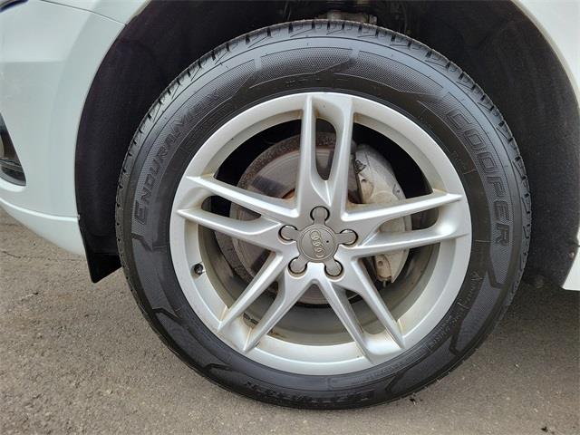 2014 Audi Q5 2.0T Premium Plus, available for sale in Stratford, Connecticut | Wiz Leasing Inc. Stratford, Connecticut 2014 Audi Q5 2.0T Premium Plus, available for sale in Stratford, Connecticut | Wiz Leasing Inc. Stratford, Connecticut