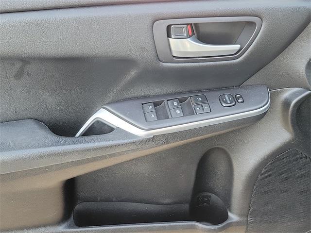 2015 Toyota Camry SE, available for sale in Stratford, Connecticut | Wiz Leasing Inc. Stratford, Connecticut 2015 Toyota Camry SE, available for sale in Stratford, Connecticut | Wiz Leasing Inc. Stratford, Connecticut