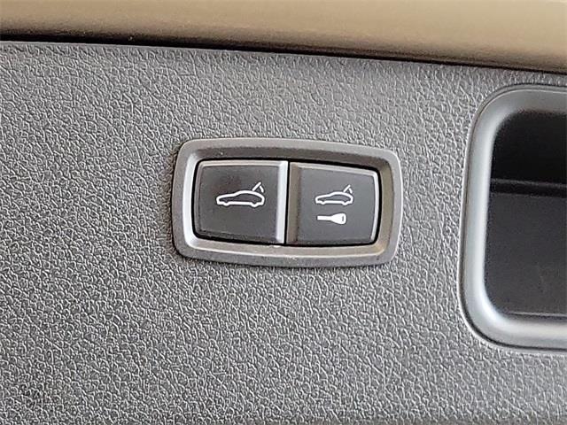 2017 Porsche Macan Base, available for sale in Stratford, Connecticut | Wiz Leasing Inc. Stratford, Connecticut 2017 Porsche Macan Base, available for sale in Stratford, Connecticut | Wiz Leasing Inc. Stratford, Connecticut