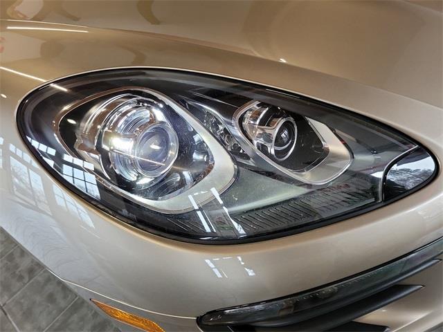 2017 Porsche Macan Base, available for sale in Stratford, Connecticut | Wiz Leasing Inc. Stratford, Connecticut 2017 Porsche Macan Base, available for sale in Stratford, Connecticut | Wiz Leasing Inc. Stratford, Connecticut
