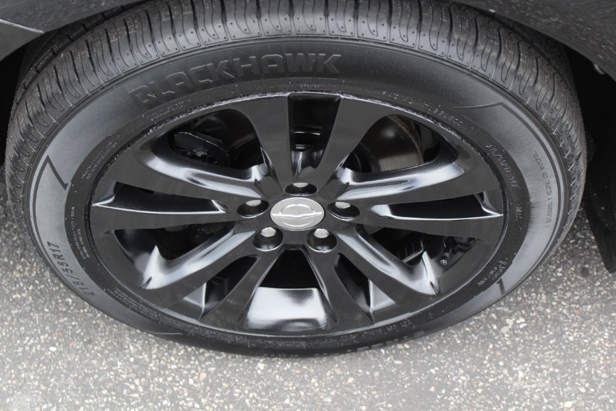 2016 Chrysler 200 4dr Sdn Limited FWD, available for sale in Deer Park, New York | Car Tec Enterprise Leasing & Sales LLC. Deer Park, New York 2016 Chrysler 200 4dr Sdn Limited FWD, available for sale in Deer Park, New York | Car Tec Enterprise Leasing & Sales LLC. Deer Park, New York